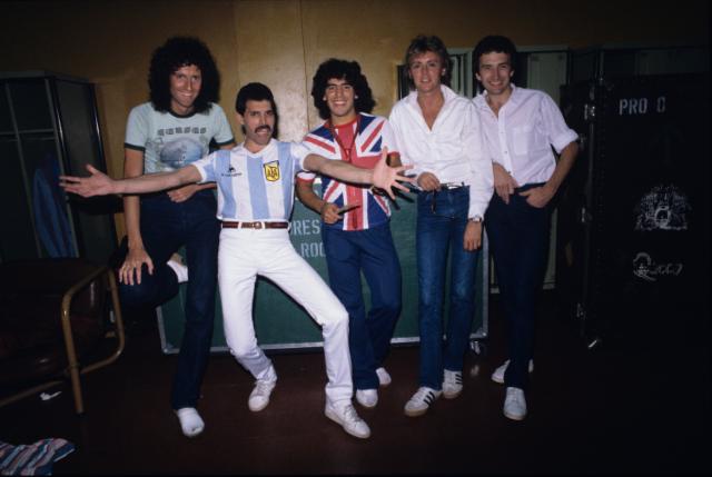 Blog de Casă: Freddie Mercury și Maradona. 'Să nu mă faci plictisitor după moarte!'